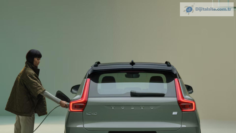 Volvo, 2030'a kadar yalnızca elektrikli araçlar satacağını söylemesinden üç yıl sonra, EV hedeflerini düşürdü