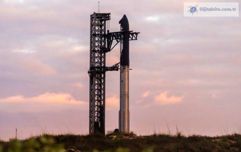SpaceX'in Starship'i yedinci test uçuşunda yükseliş sırasında patladı