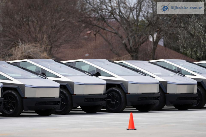 Tesla, arızalı dış panel nedeniyle 46.000'den fazla Cybertruck'ı geri çağırıyor