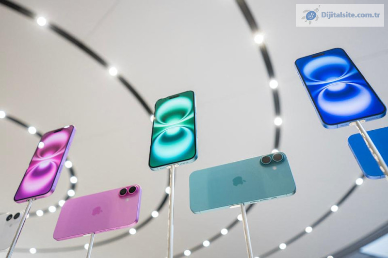 iPhone'larda iOS'taki bir dikte sorunu nedeniyle 'ırkçı' kelimesi kısa süreliğine 'Trump' olarak değişiyor